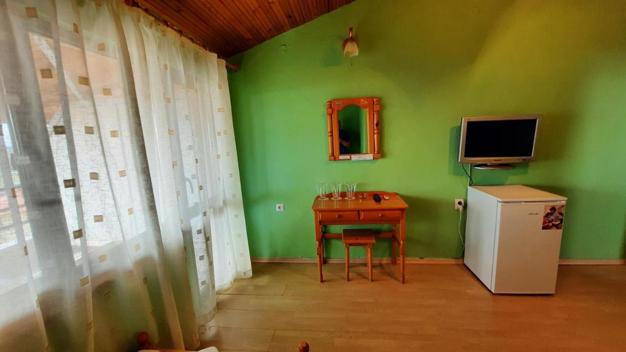Guest House Zora โซโซโปล ภายนอก รูปภาพ