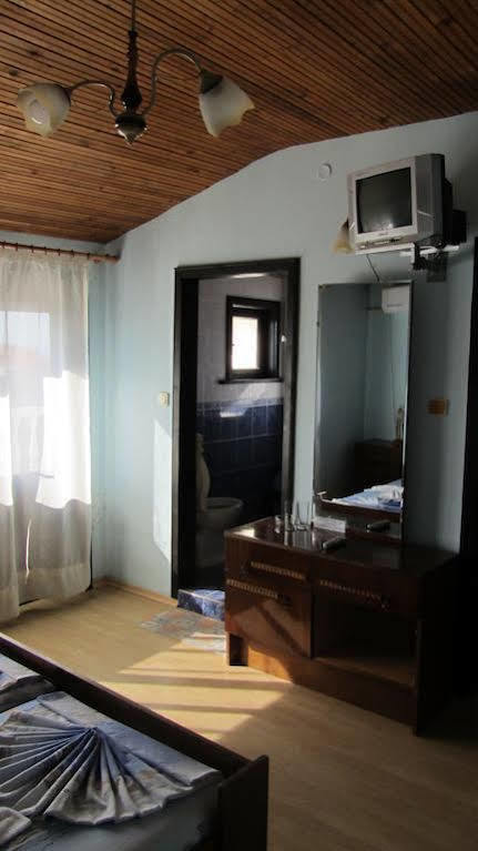 Guest House Zora โซโซโปล ภายนอก รูปภาพ