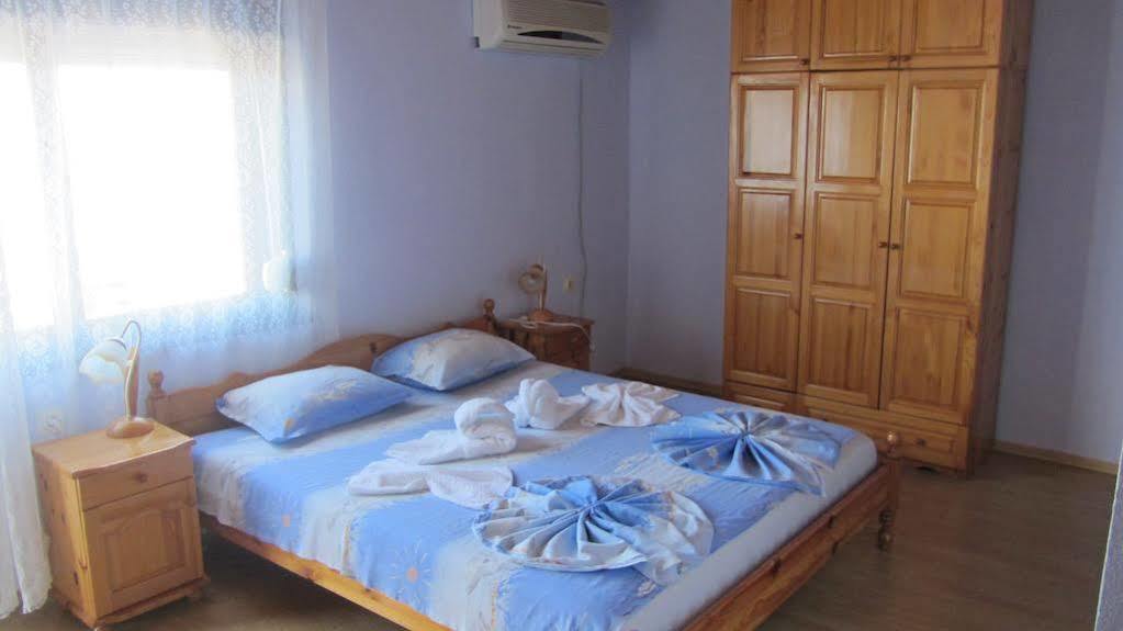 Guest House Zora โซโซโปล ภายนอก รูปภาพ