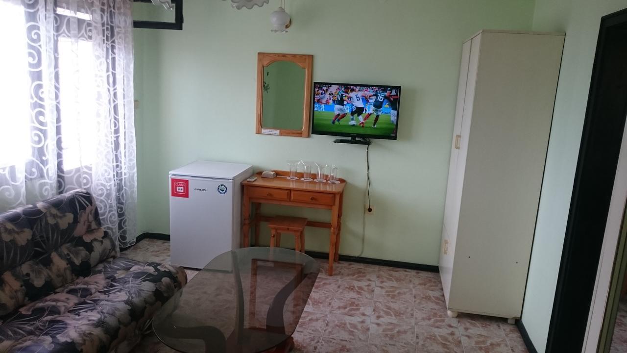 Guest House Zora โซโซโปล ภายนอก รูปภาพ