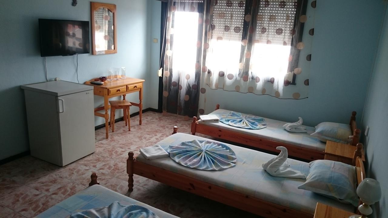 Guest House Zora โซโซโปล ภายนอก รูปภาพ